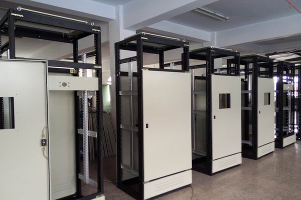 秦都控制箱-3683谈谈控制箱的维护和保养事